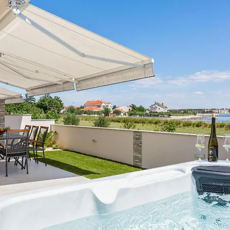 Luxurious Holiday In Privlaka With Jacuzzi Holiday home *