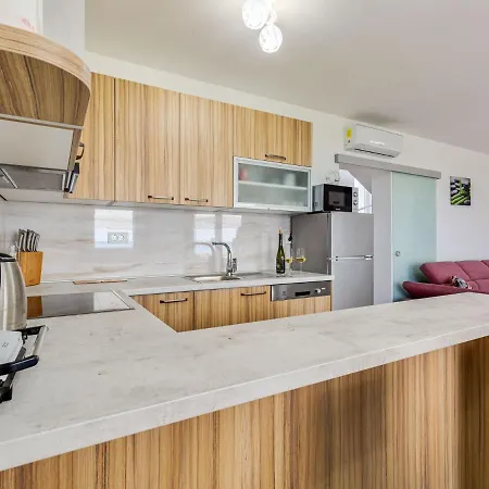 Luxurious Holiday In Privlaka With Jacuzzi