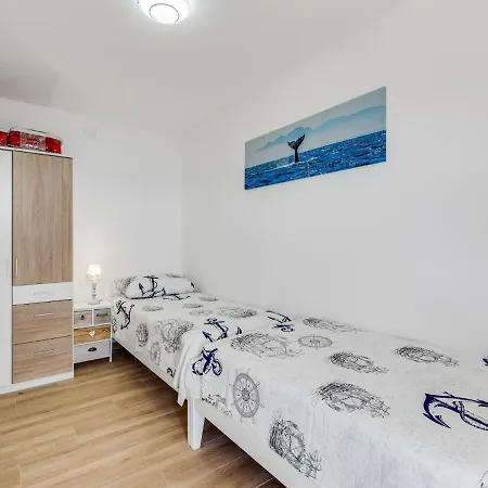 Luxurious Holiday In Privlaka With Jacuzzi Dom wakacyjny Privlaka (Zadar)