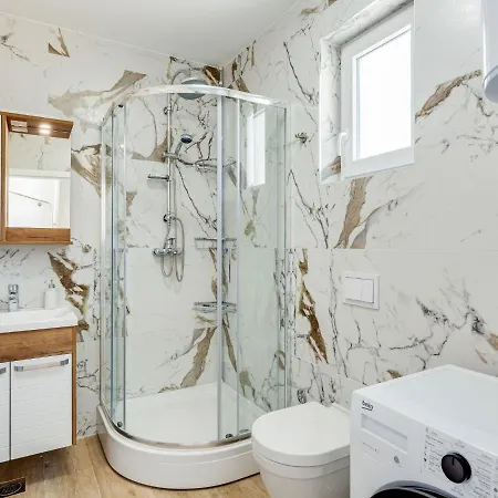 Holiday home Luxurious Holiday In Privlaka With Jacuzzi *