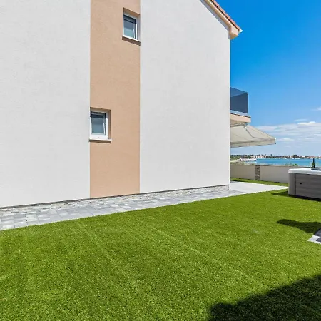 Holiday home Luxurious Holiday In Privlaka With Jacuzzi *