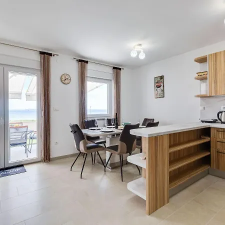 Luxurious Holiday In Privlaka With Jacuzzi * Privlaka (Zadar)