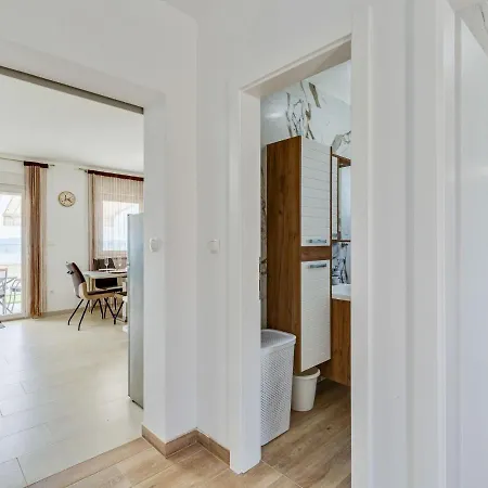 Luxurious Holiday In Privlaka With Jacuzzi Ferienhaus Privlaka (Zadar)